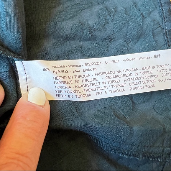 ❤️SOLD❤️ ZARA DRESS VISCOSE DARK TEAL ANIMAL PRINT FIT & FLARE FLOWY SZ MED - Picture 12 of 12